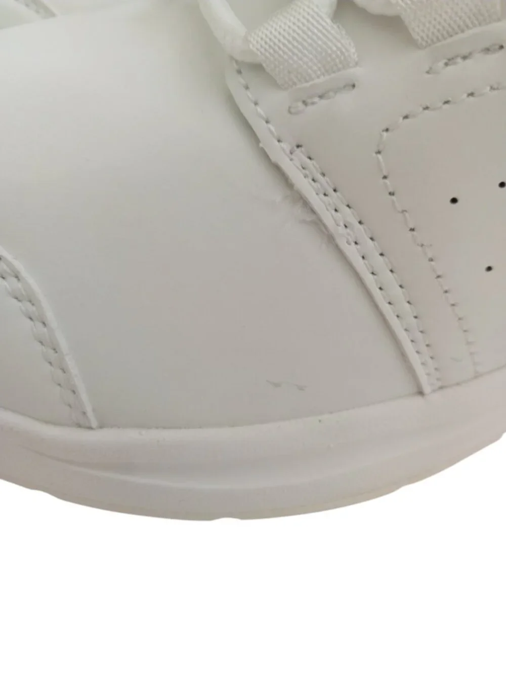 Comfort Wear Stride Cushion Sneaker Shoes Size 8 White Excellent Condition